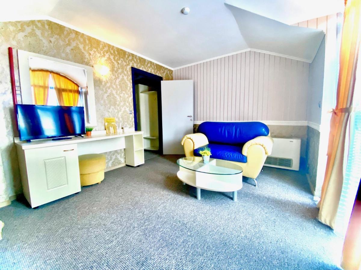 נסבר Boutique Hotel Royal מראה חיצוני תמונה