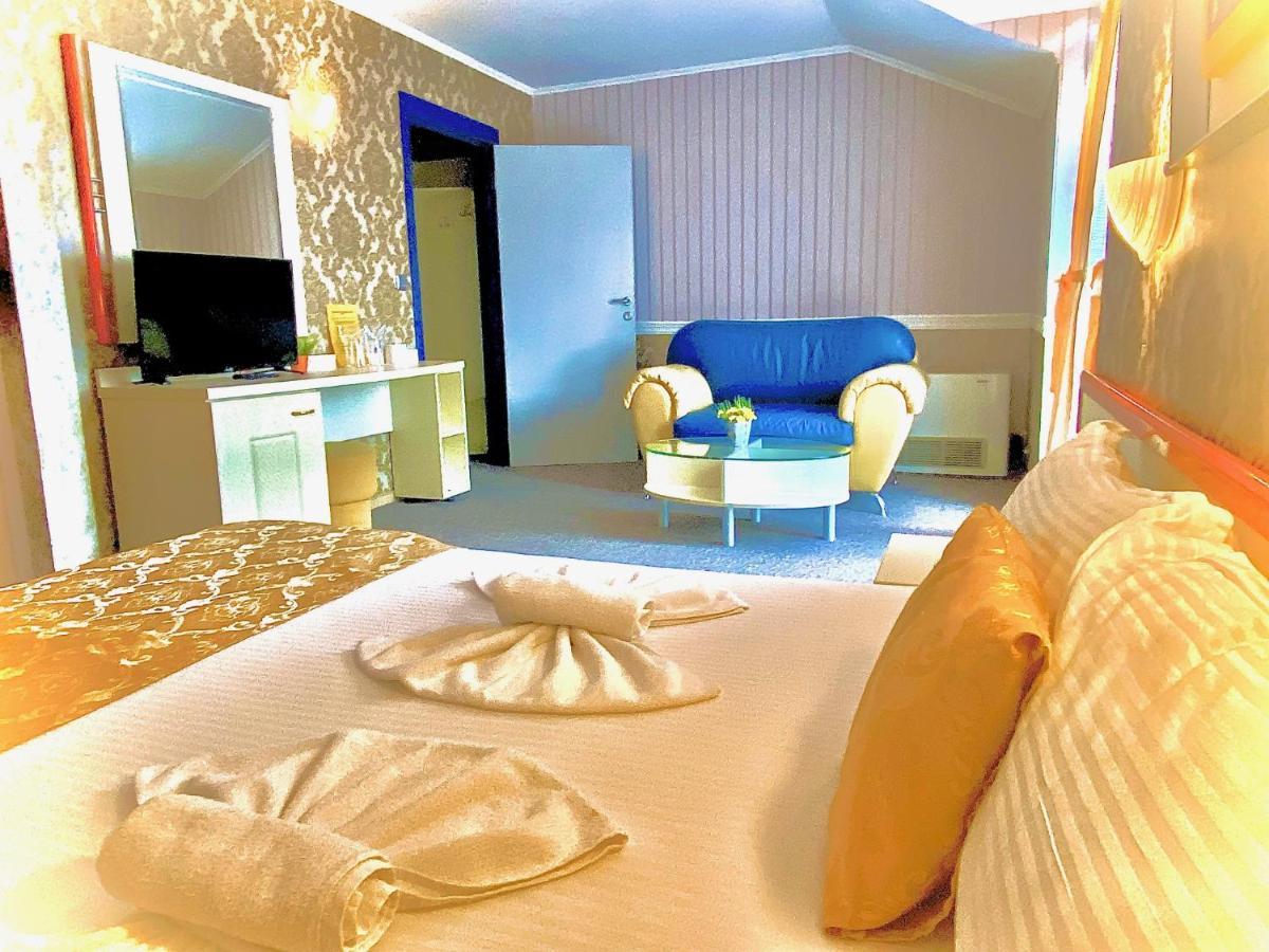 נסבר Boutique Hotel Royal מראה חיצוני תמונה