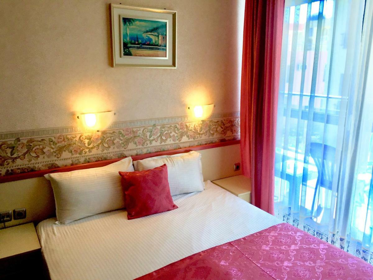 נסבר Boutique Hotel Royal מראה חיצוני תמונה
