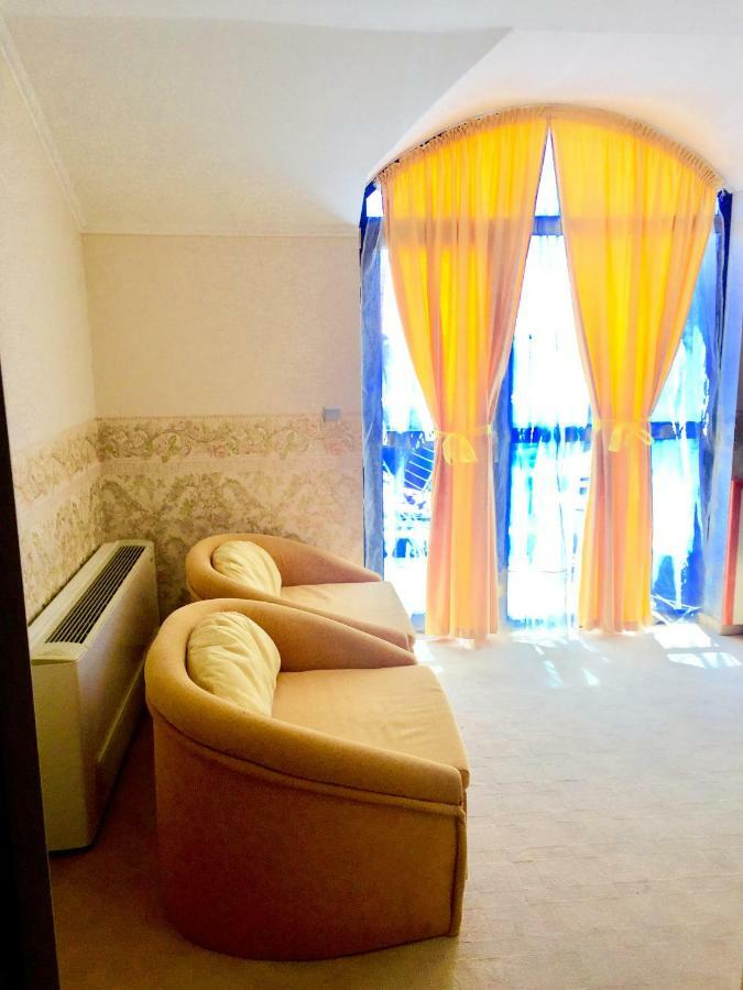 נסבר Boutique Hotel Royal מראה חיצוני תמונה