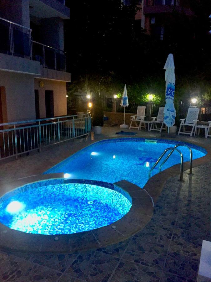 נסבר Boutique Hotel Royal מראה חיצוני תמונה